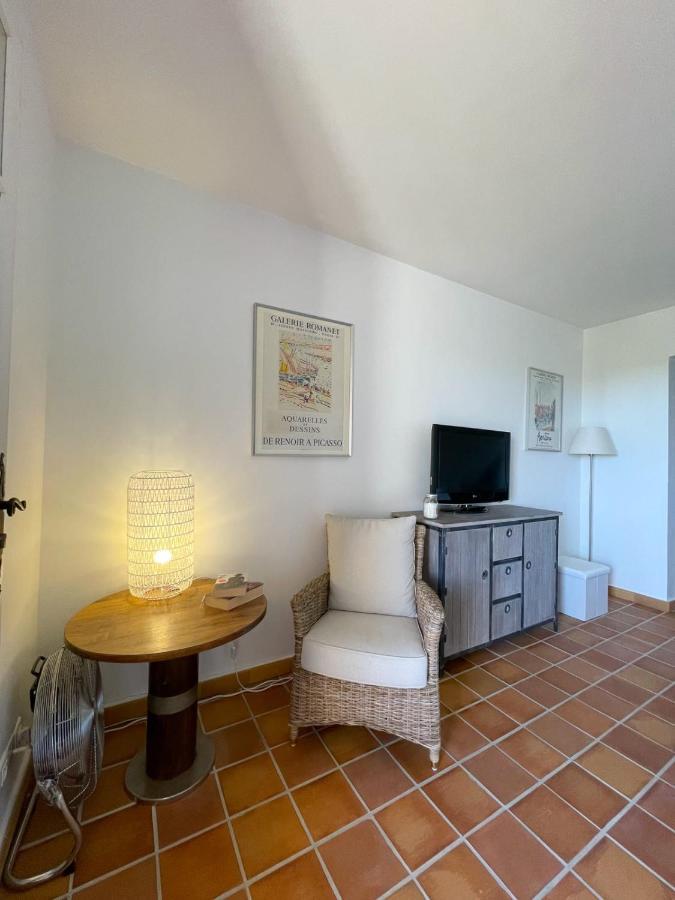 Superb With Balcony Near The Apartment Saint-Raphael (Var)
