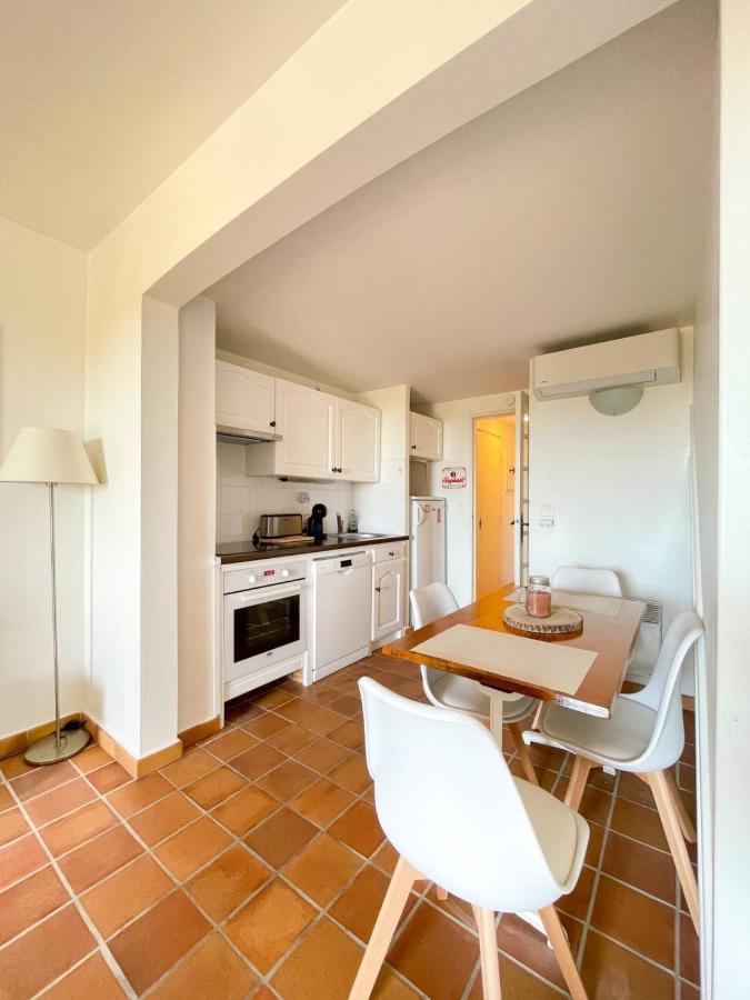Superb With Balcony Near The Apartment