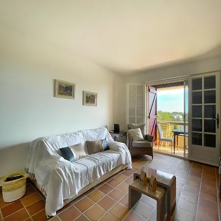 Superb Apartment With Balcony Near The Beach Saint-Raphaël Buitenkant foto